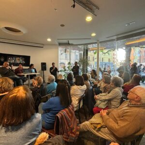 Grazie a tutte le persone presenti ieri alla presentazione di “JIN JIYAN AZADÎ La rivoluzione delle donne in Kurdistan” Curato dall’istituto Andrea Wolf